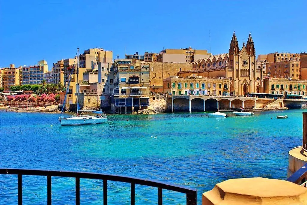 Luxuries, Central ,Sleep 4 Apartment Gzira