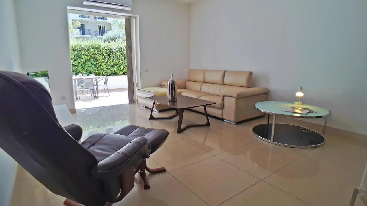 Luxuries, Central ,Sleep 4 Apartment Gzira Malta