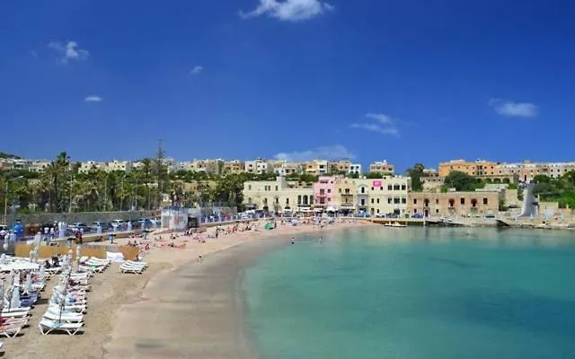 Luxuries, Central ,Sleep 4 Apartment Gzira